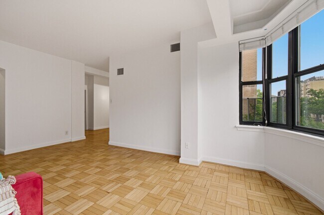 Building Photo - 2515 K St NW