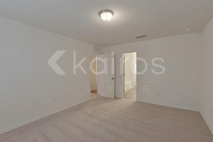 Building Photo - 12378 Paramount Dr S