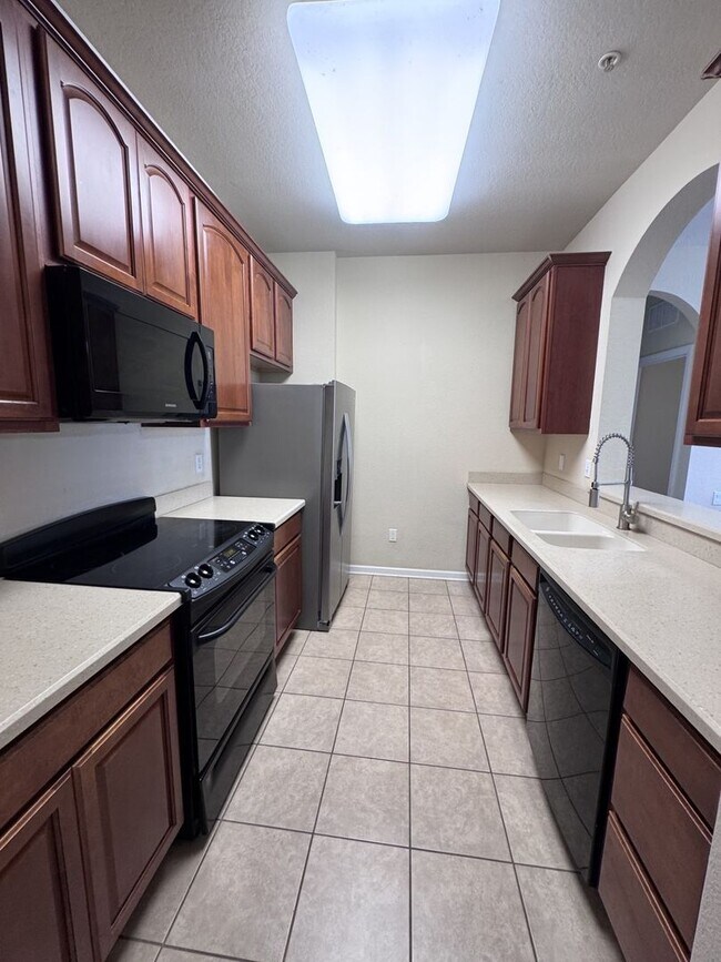 Building Photo - 3332 Robert Trent Jones Dr