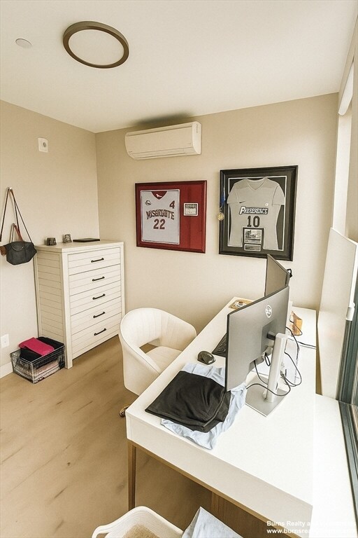 Building Photo - 400 W Broadway