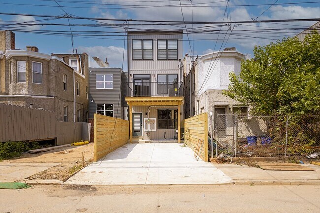 Building Photo - 3116 Clifford St