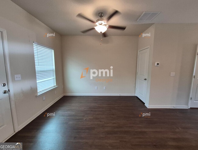 Building Photo - 511 Highwood Ln
