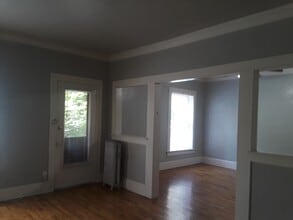Building Photo - 880 E 100 S