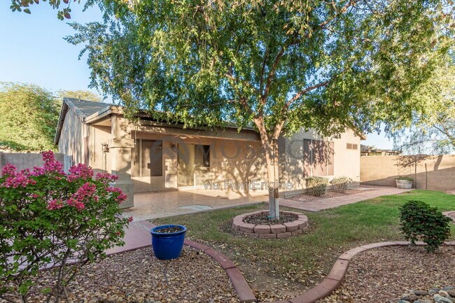 Building Photo - 15807 W Marconi Ave