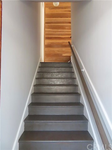 Building Photo - 23 N Alboni Pl