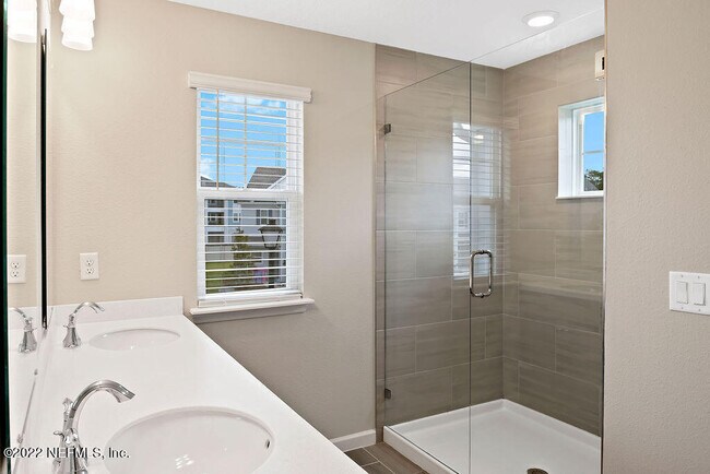 Building Photo - 12783 Josslyn Ln