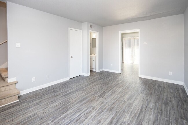 Building Photo - Spacious, affordable two bedroom townhouse in a great location in Charlotte!