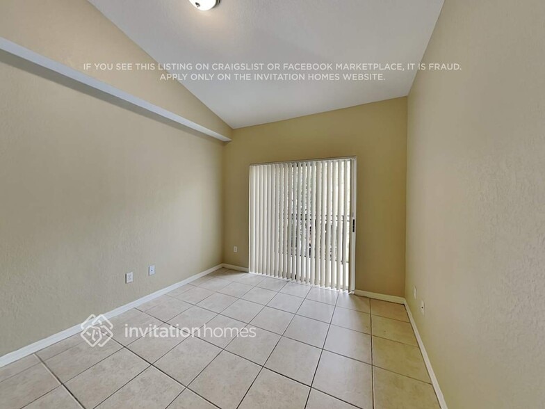 Building Photo - 741 SW 148th Ave