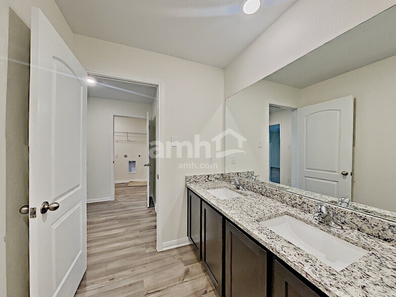 Building Photo - 3137 Bowen St