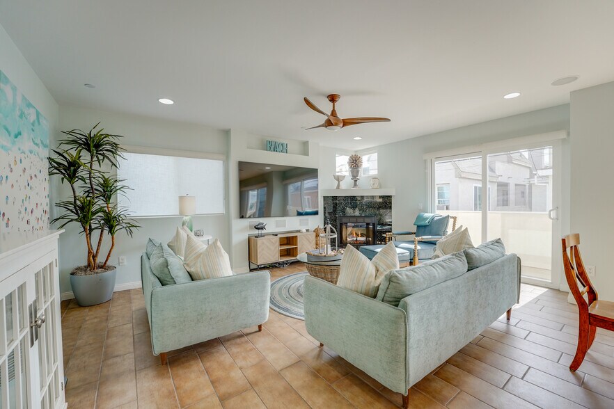 Building Photo - 817 Ostend Ct