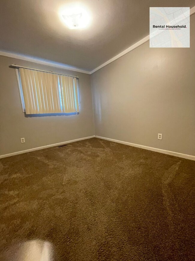 Building Photo - 4471 Croissant St