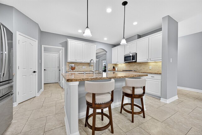 Building Photo - 6854 Adrienne Arbor Dr
