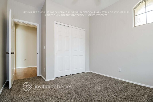 Building Photo - 8806 W Gardenia Ave