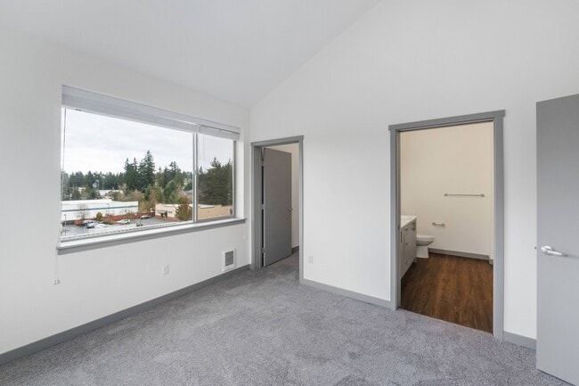 2 Bedroom Vaulted Ceilings - Serenity Apartments