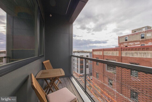 Building Photo - 1501 N 31st St