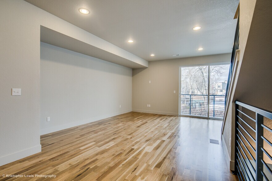 Building Photo - 1559 King St