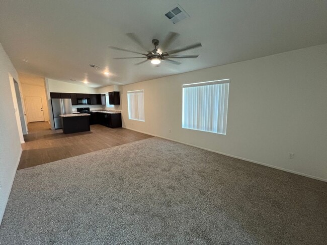 Building Photo - NEWER 4 BEDROOM HOME!