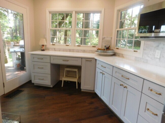 Building Photo - Beautiful Custom Unfurnished Home Located In Sea Pines Resort