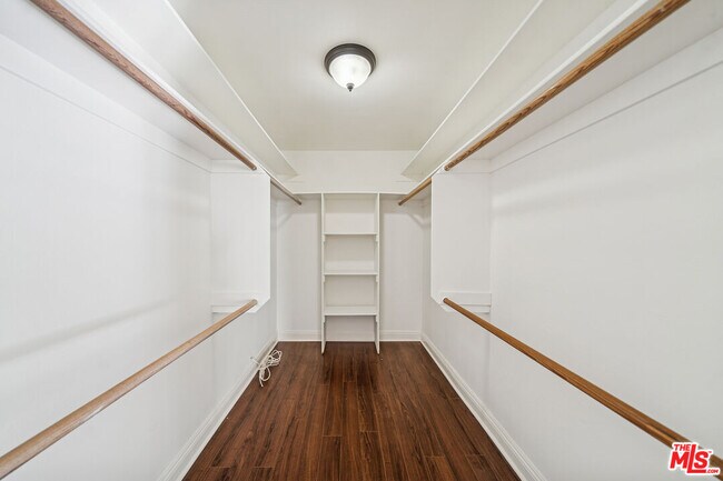 Building Photo - 1508 Greenfield Ave