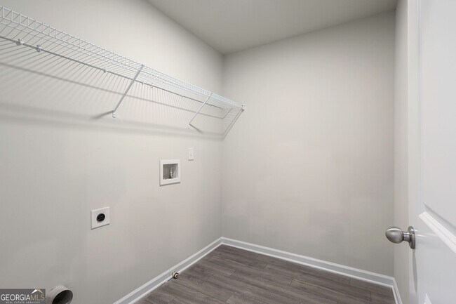 Building Photo - 6276 Noreen Wy