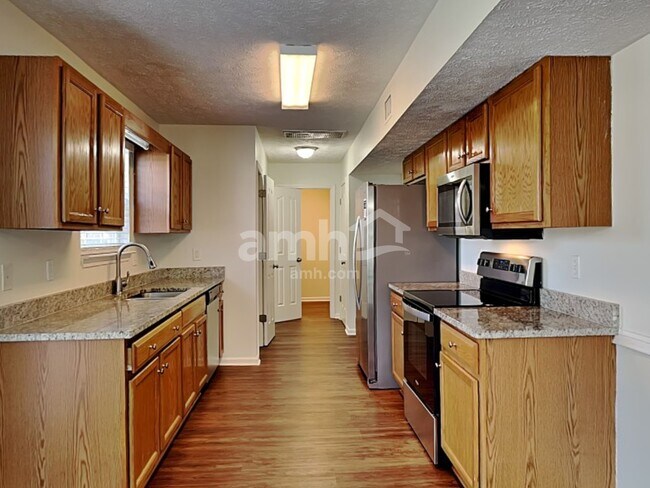 Building Photo - 1507 Killarney Dr