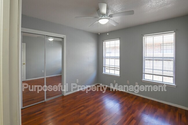 Building Photo - 1121 SW 99th Terrace
