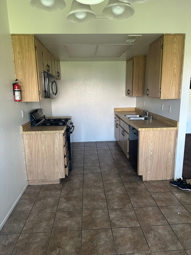 Building Photo - 1639 Orchid Ln