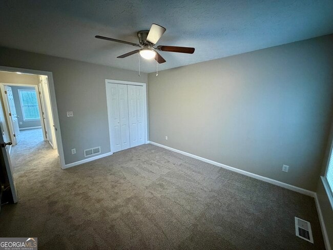 Building Photo - 172 Crown Forest Dr