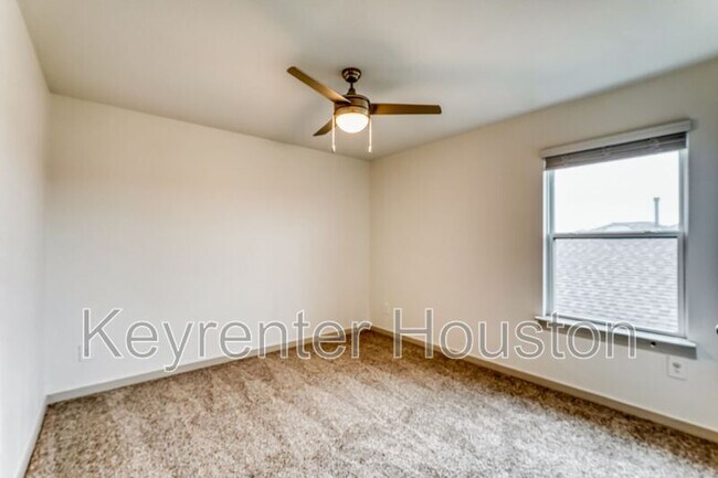 Building Photo - 7830 Cattleman Vly Dr