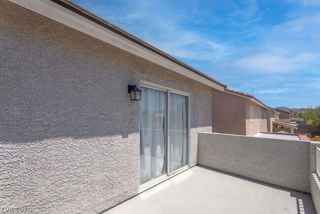 Building Photo - 1109 Devon Downs Ave