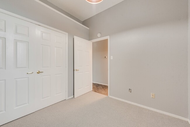 Building Photo - Garden haven 3 bed 2 bath home in H-E-B school district