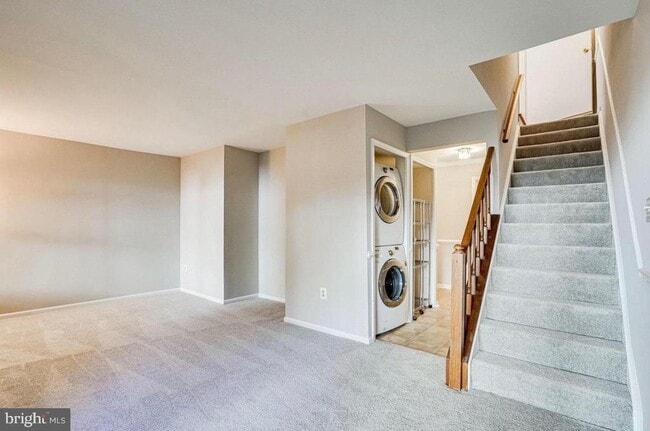 Building Photo - 14015 Red River Dr
