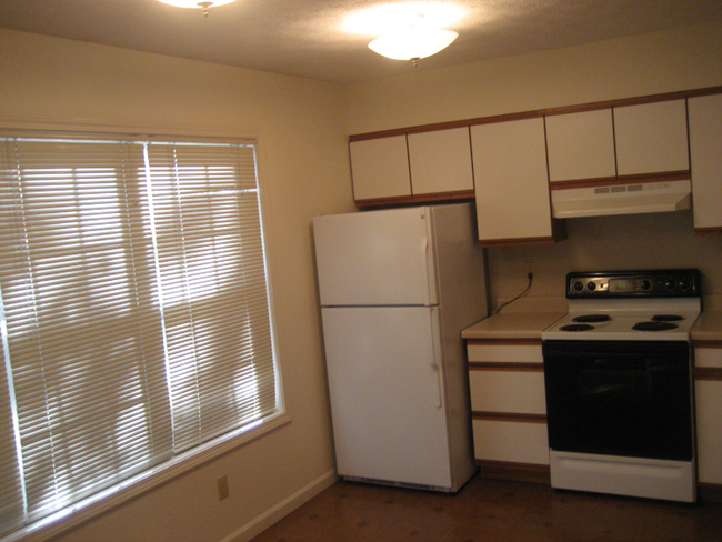 Building Photo - 610 Higate Rd
