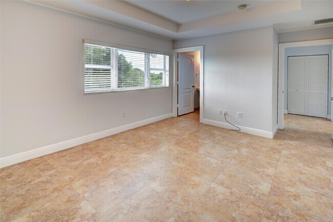 Building Photo - 1508 SW 4th Ave