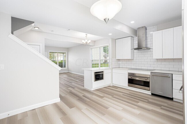 Building Photo - Townes of West Albany