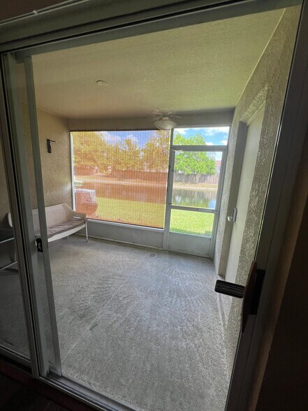 Building Photo - 1132 Kennewick Ct