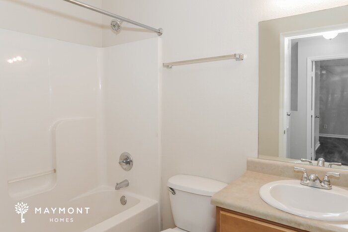 Building Photo - 152 Whitestone Dr NE