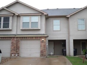 Building Photo - 3920 Vista Mar Dr