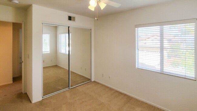 Building Photo - Large Home in Poway