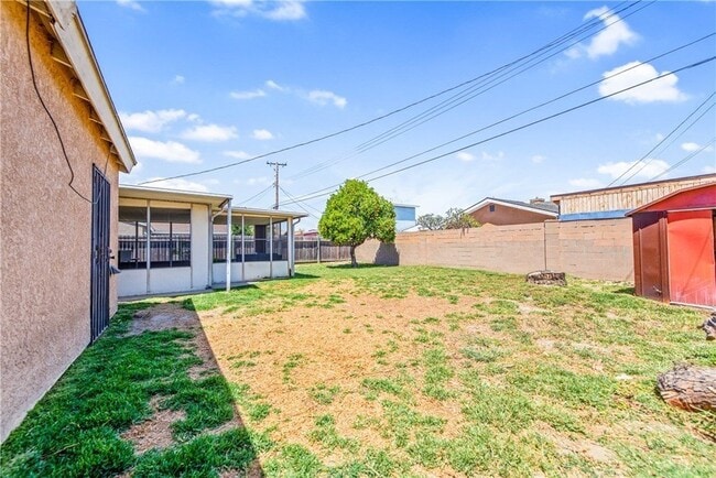 Building Photo - 10474 Lorinda Ave