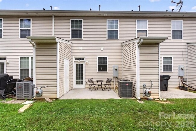 Building Photo - 5705 Erin Dr
