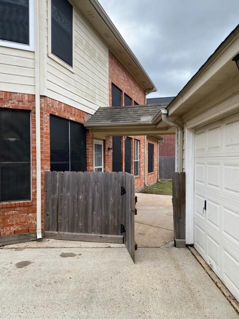 Building Photo - 15326 Foster Spring Ln