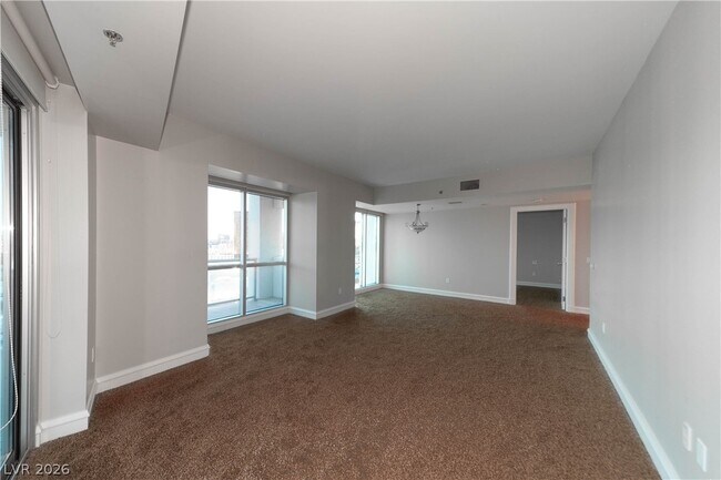 Building Photo - 2700 S Las Vegas Blvd