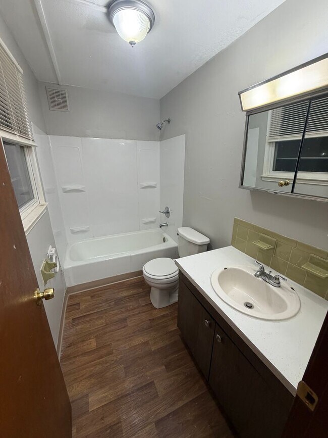 Building Photo - 58 Marconi Ave