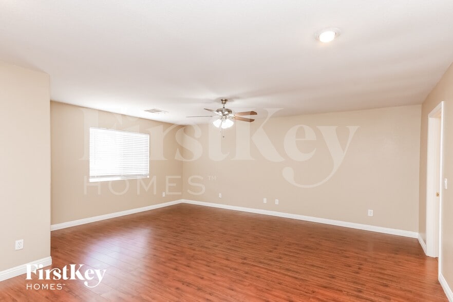 Building Photo - 5970 Tamara Costa Ct