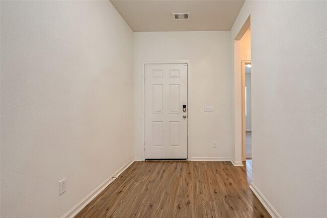 Building Photo - 1017 White Birch Ln