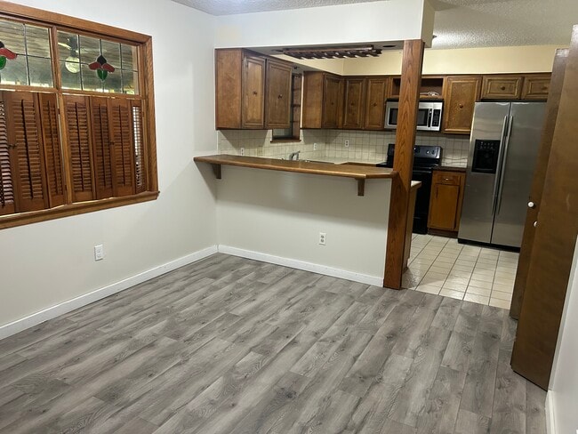 Building Photo - 3301 Bryn Mawr Cir