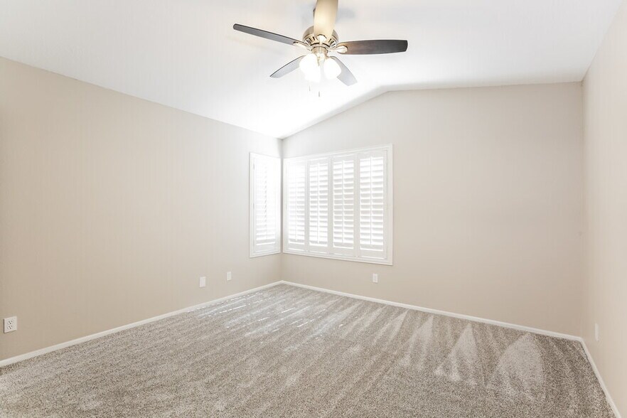 Building Photo - 52 Quiet Desert Ln