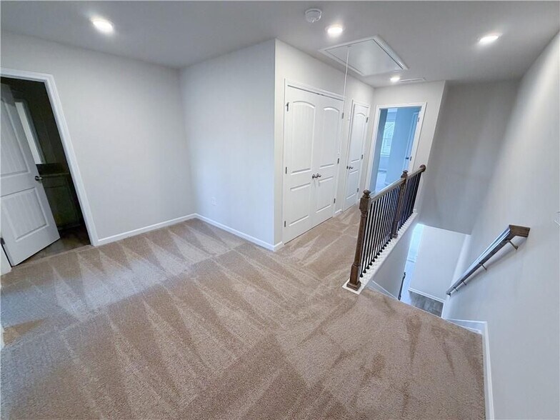 Building Photo - 5296 Magnolia Pl