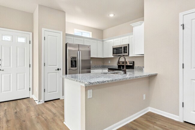 Building Photo - 855 Soria Pl